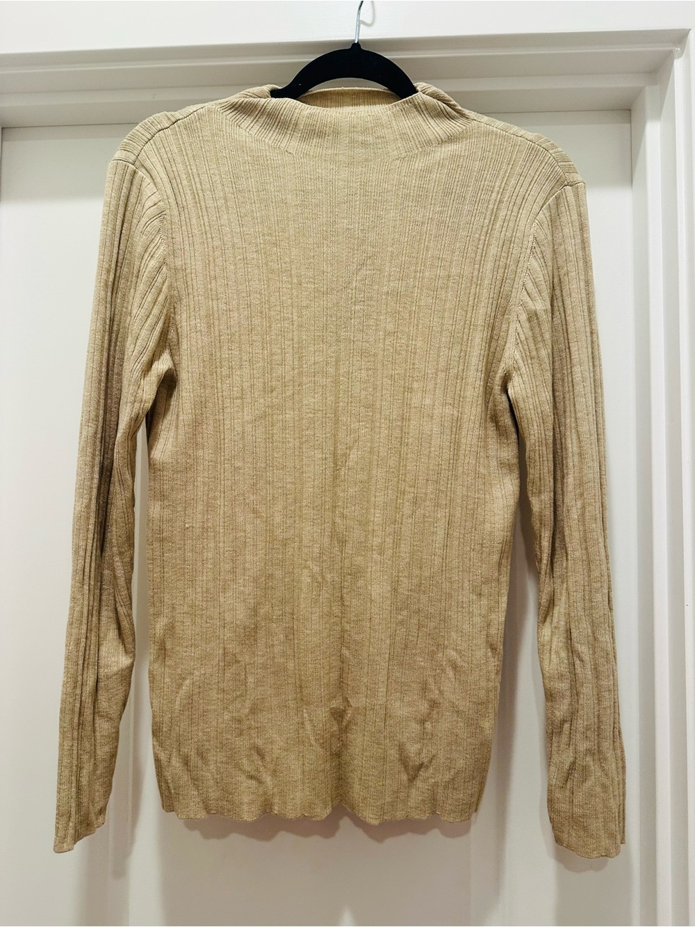 Women’s tapioca Ribbed Long-Sleeve mock knit top